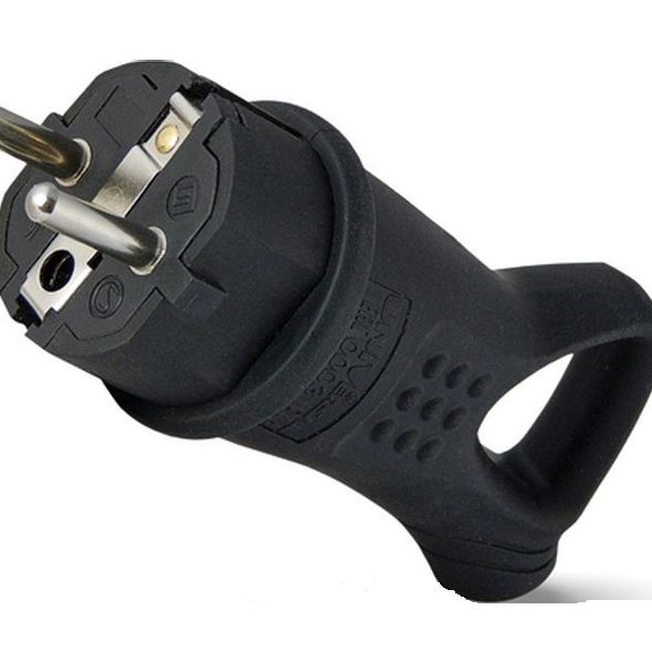 Вилка UNIVersal с ушком с/з Каучук 16А 250В IP44