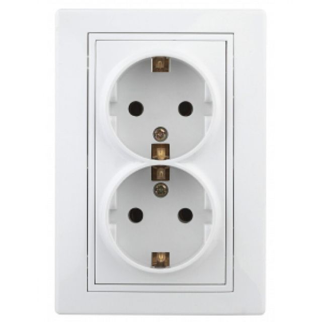 Розетка INTRO 2X2P+E Schuko 16А-250В IP20 СУ Plano Белый